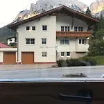 Haus Alpenruh *