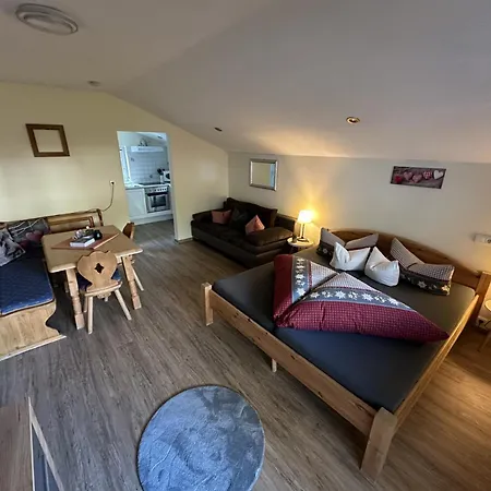 Haus Alpenruh ביברוויר